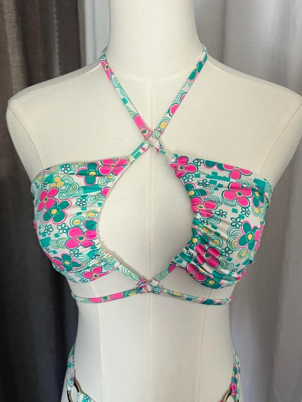 Frankies Bikinis x Naomi Osaka set in Flower Power 🌺